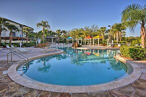 Resort-style Condo w/ Pool: 6 Mi to Magic Kingdom
