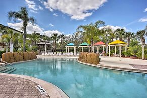 Resort-style Condo w/ Pool: 6 Mi to Magic Kingdom