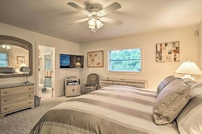 Spacious Naples Home < 1 Mi to Vanderbilt Beach!