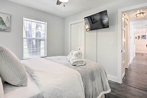 Modern Florida Home ~ 5 Mi to Surfside Park!