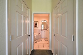 Naples Condo w/ Golf View & Resort-style Amenities