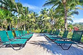 Naples Condo w/ Golf View & Resort-style Amenities