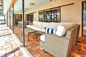 Newly Renovated Tropical Getaway in Cape Coral!