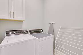 Miramar Beach Retreat w/ Pool Access & Fireplace!