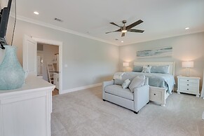 Miramar Beach Retreat w/ Pool Access & Fireplace!