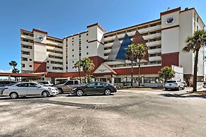 Oceanfront Resort-style Getaway - Walk to Beach!