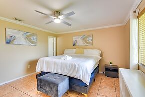 Opa-locka Townhome, 15 Mi to Miami Beach!