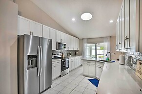 Palm Coast Retreat w/ Lanai < 8 Mi to Beach!