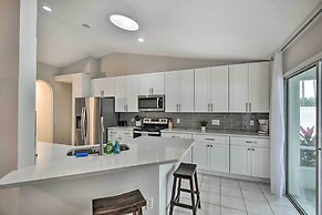 Palm Coast Retreat w/ Lanai < 8 Mi to Beach!