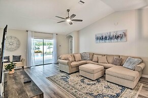 Palm Coast Retreat w/ Lanai < 8 Mi to Beach!
