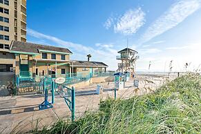 Oceanfront Daytona Beach Studio w/ Balcony!
