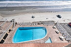 Oceanfront Daytona Beach Studio w/ Balcony!