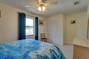 Panama City Townhome w/ Balcony, Water Views!