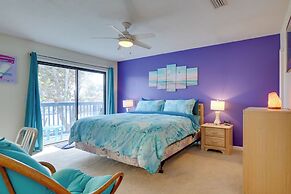 Panama City Townhome w/ Balcony, Water Views!