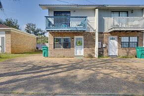 Panama City Townhome w/ Balcony, Water Views!