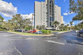 Orlando Condo w/ Balcony: 1.3 Miles to Universal!