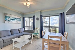 Orlando Condo w/ Balcony: 1.3 Miles to Universal!