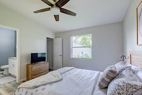 Peaceful Lady Lake Home w/ Screened-in Porch!