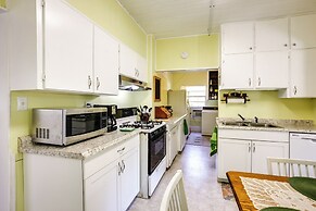 Peaceful Pomona Park Home: 1 Mi to Lake Broward!