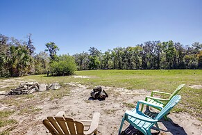 Peaceful Pomona Park Home: 1 Mi to Lake Broward!