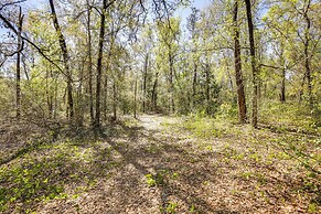 Peaceful Pomona Park Home: 1 Mi to Lake Broward!
