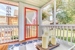 Pensacola Studio Bungalow < 1 Mi to Bayview Park!