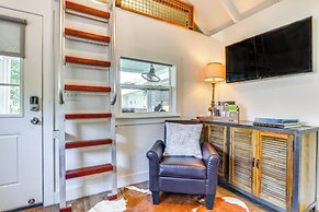 Pensacola Studio Bungalow < 1 Mi to Bayview Park!