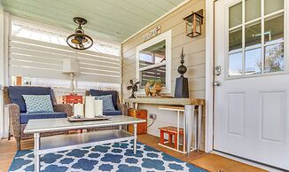 Pensacola Studio Bungalow < 1 Mi to Bayview Park!