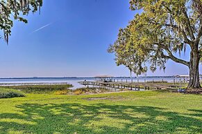 Cozy Frostproof Escape w/ Private Hot Tub!