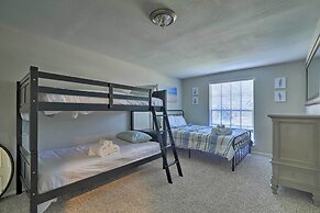 Near Beaches & Dining: Palm Harbor Gem w/ Pool