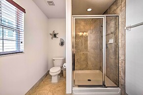 Pet-friendly Homosassa Condo: Walk to River!