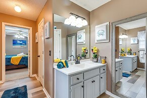 Pensacola Home w/ Private Backyard & Fire Pit