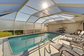 Heated Pool + Chef's Kitchen: Port Charlotte Home!