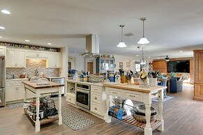 Heated Pool + Chef's Kitchen: Port Charlotte Home!