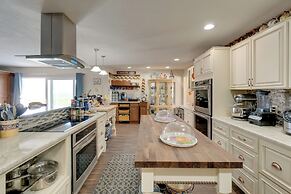 Heated Pool + Chef's Kitchen: Port Charlotte Home!