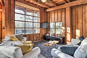 Fort White Retreat: Deck & River Access!