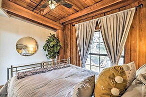 Fort White Retreat: Deck & River Access!