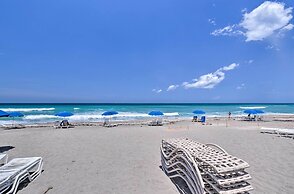 Quiet Ocean-view Getaway at Beachfront Resort