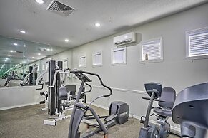 Poinciana Condo w/ Balcony & Resort Amenities