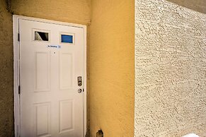 Poinciana Condo w/ Balcony & Resort Amenities