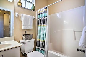 Poinciana Condo w/ Balcony & Resort Amenities