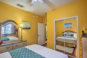 Poinciana Condo w/ Balcony & Resort Amenities