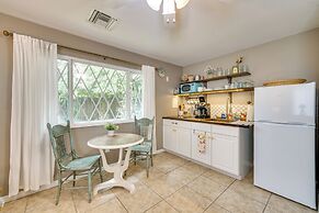 1 Mi to Lake Dora: Cottage w/ Shared Yard & Patio!