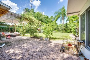 1 Mi to Lake Dora: Cottage w/ Shared Yard & Patio!