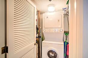 Resort-style Condo w/ Pool: 19 Miles to Fort Myers