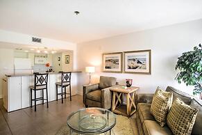 Resort-style Condo w/ Pool: 19 Miles to Fort Myers