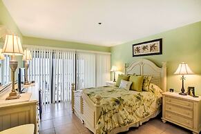 Resort-style Condo w/ Pool: 19 Miles to Fort Myers