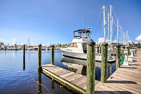 Resort-style Condo w/ Pool: 19 Miles to Fort Myers
