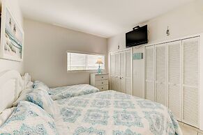 Oceanfront Redington Shores Retreat: Beach Access!