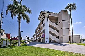 Relaxing Waterfront 2-story Retreat w/ Pool Access